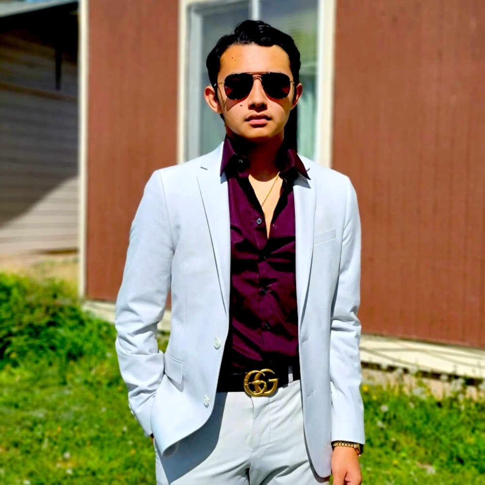 Meet your Posher, Diego